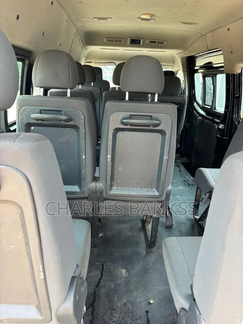 Nissan Caravan (Urvan) 2010 Black
