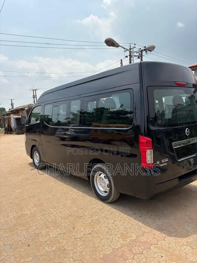 Nissan Caravan (Urvan) 2010 Black