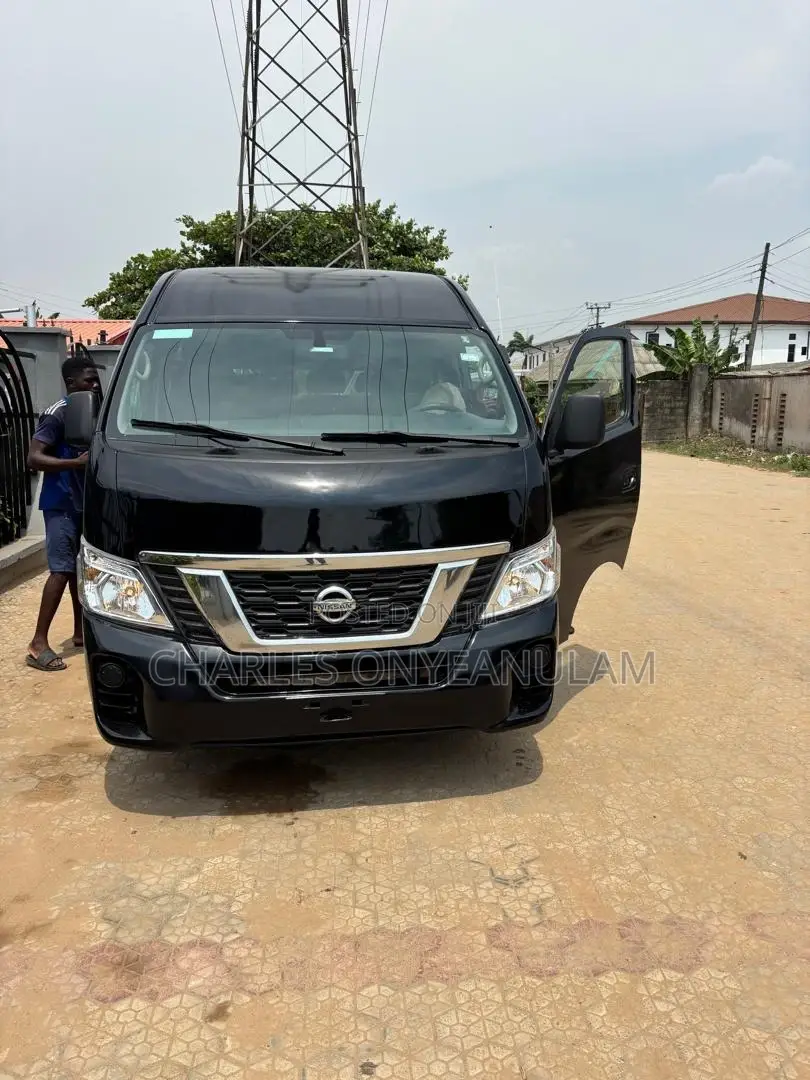 Nissan Caravan (Urvan) 2010 Black