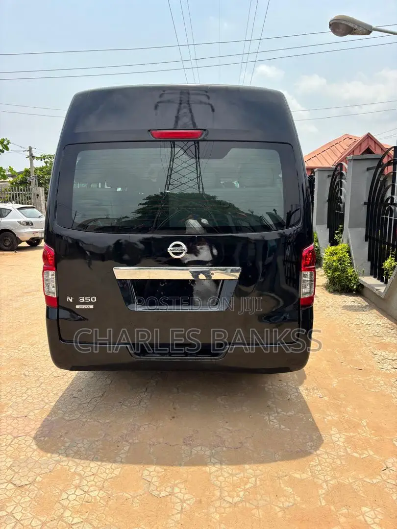 Nissan Caravan (Urvan) 2010 Black