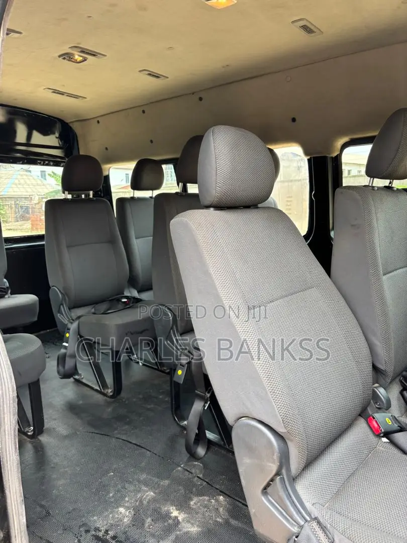Nissan Caravan (Urvan) 2010 Black