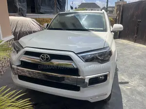 Toyota 4-Runner Limited 4WD 2010 White