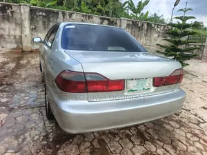 Honda Accord 2001 Silver