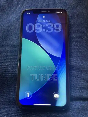 Apple iPhone 11 64 GB Black