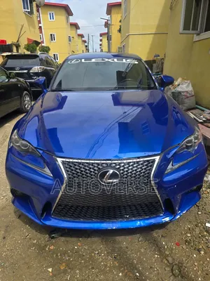 Lexus IS 350 AWD 2016 Blue