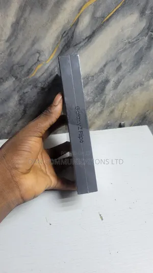 New Samsung Galaxy Z Flip6 512 GB Silver