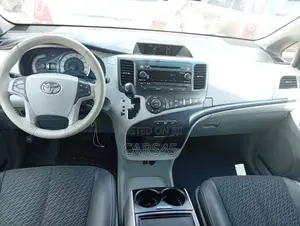 Toyota Sienna 2012 Black