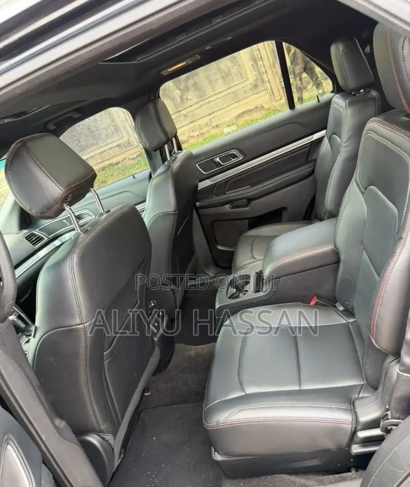 Ford Explorer 2016 Black