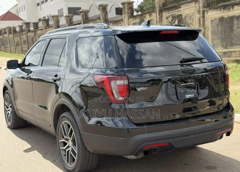 Ford Explorer 2016 Black
