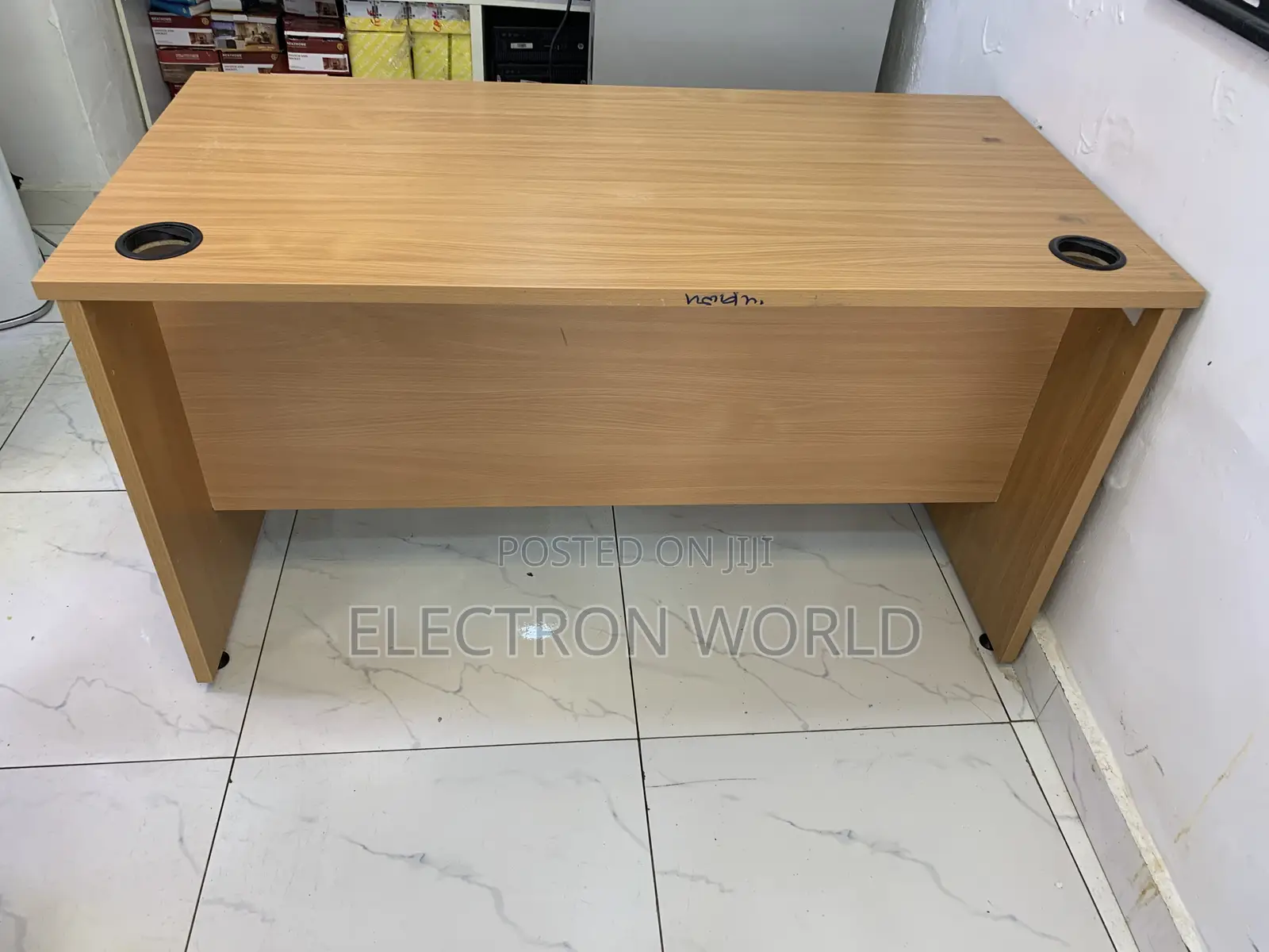 Sturdy Wooden Computer Desk / Study Table
