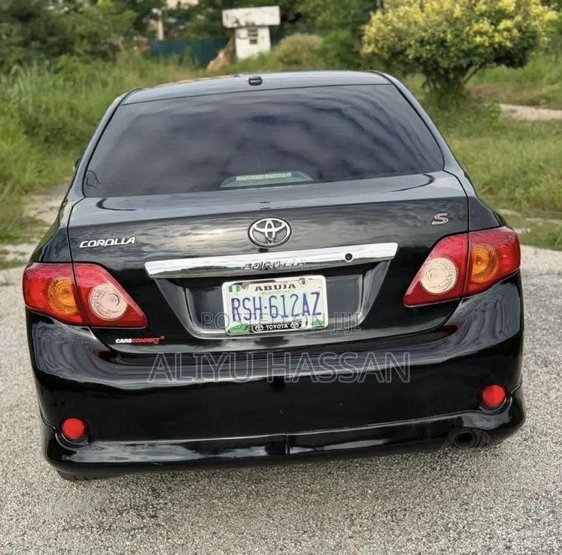 Toyota Corolla 2010 Black