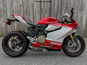 Ducati 2011 Red