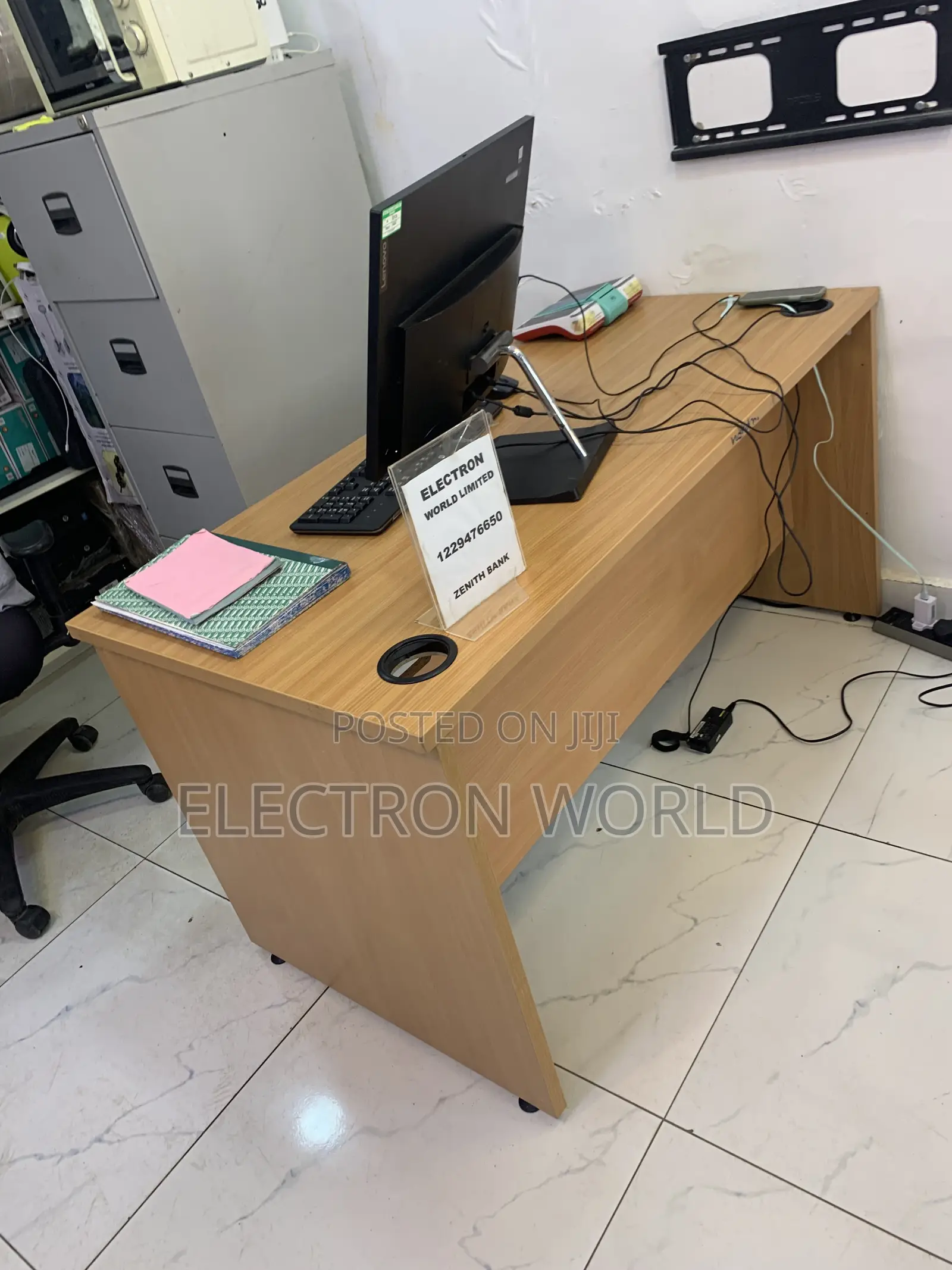 Sturdy Wooden Computer Desk / Study Table