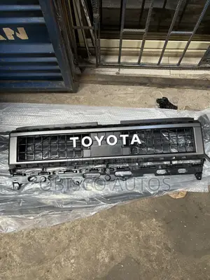 Prado 2024/2025 Front Grille