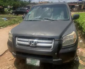 Honda Pilot 2005 Gray