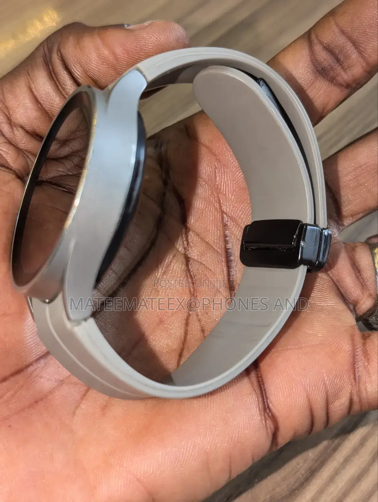Watch 5 Pro