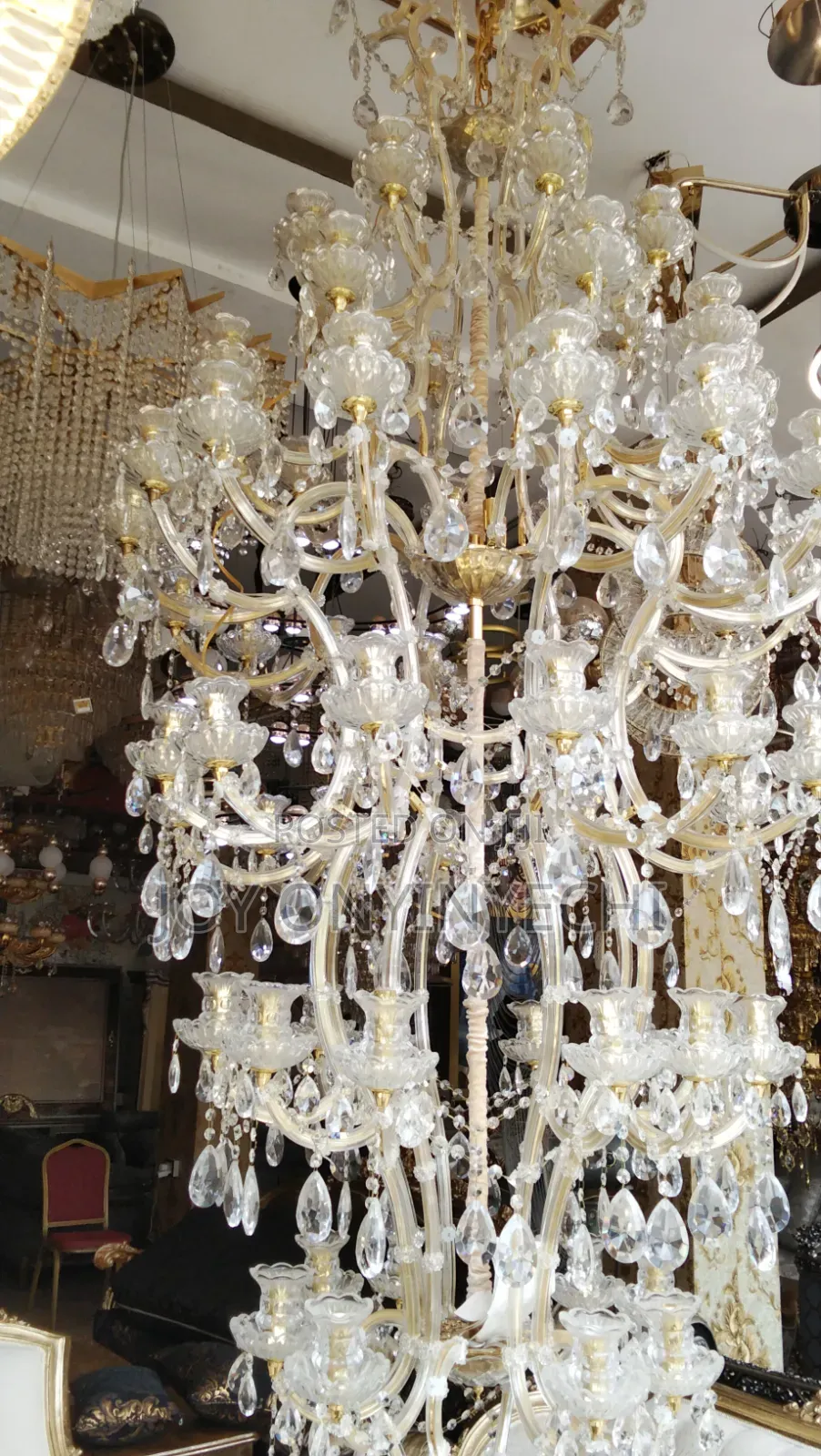 Modern Luxury Chandelier Light – Elegant Home Lighting