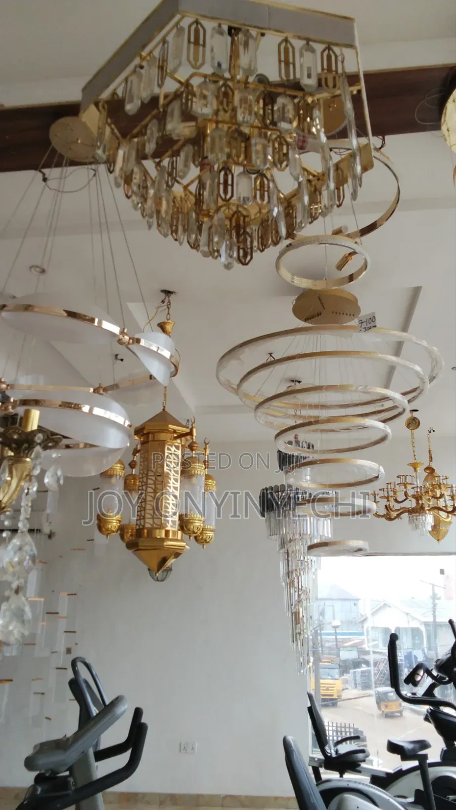 Modern Luxury Chandelier Light – Elegant Home Lighting