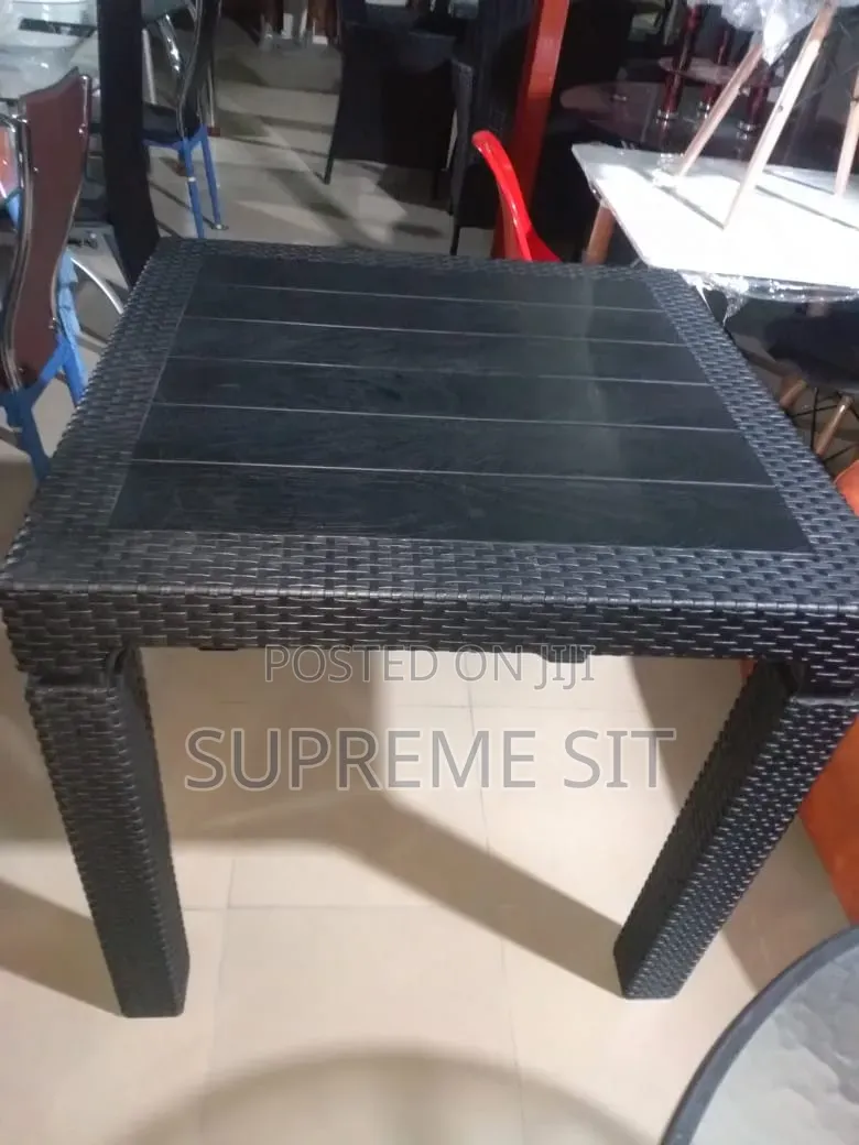 Very Strong Collapsible Plastic Table