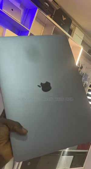 Laptop Apple MacBook Pro 2019 16GB Intel Core i7 SSD 256GB