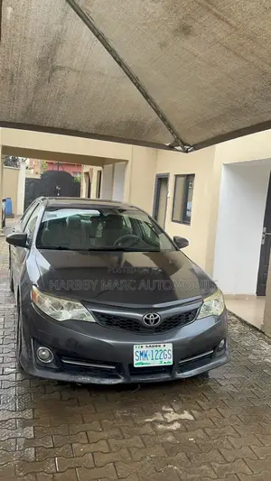 Toyota Camry SE 4dr Sedan (2.5L 4cyl 6A) 2012 Gray