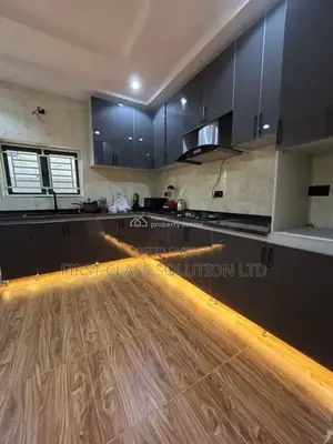 Beautifully Furnished 4 Bedrooms Duplex