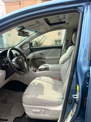 Toyota Venza V6 AWD 2010 Blue