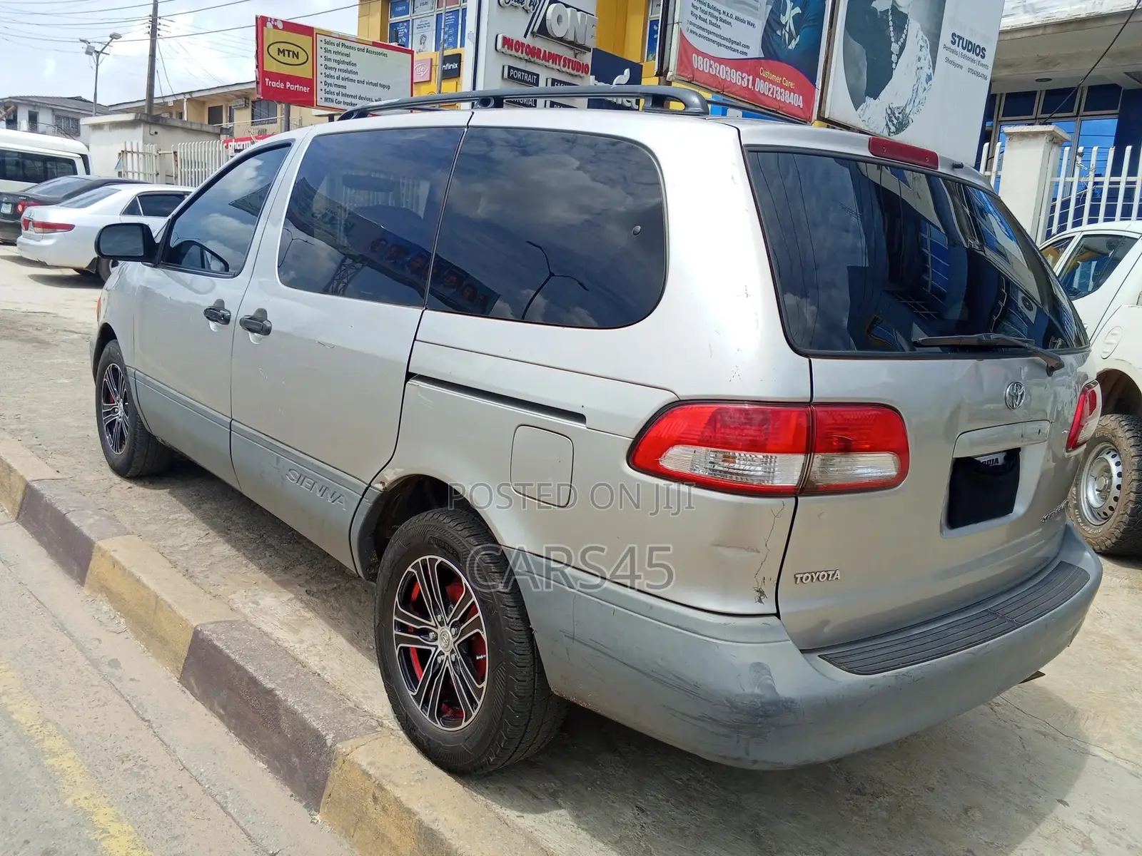 Toyota Sienna 2001 Silver