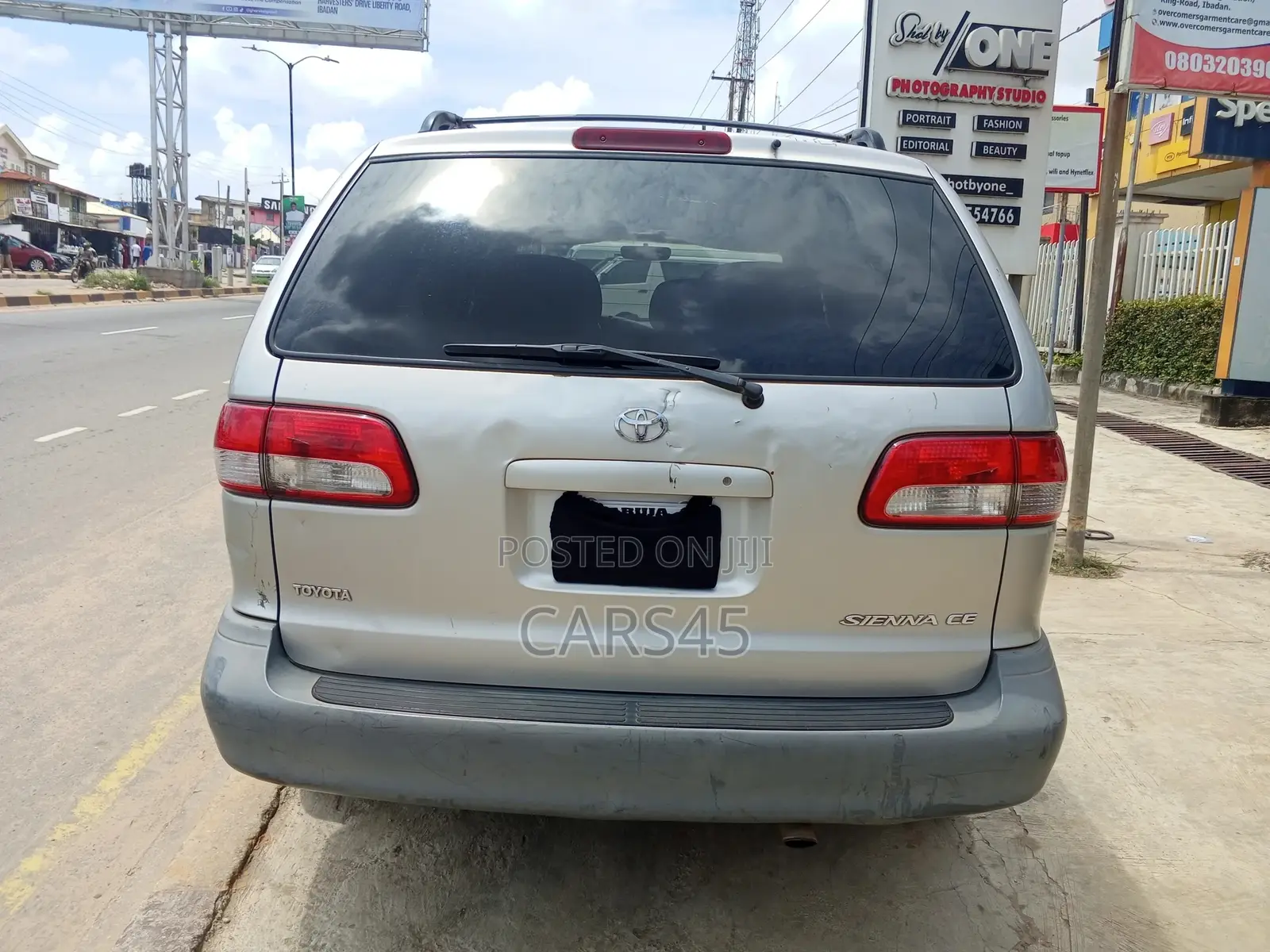 Toyota Sienna 2001 Silver
