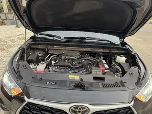 Toyota Highlander XLE AWD 2024 Black