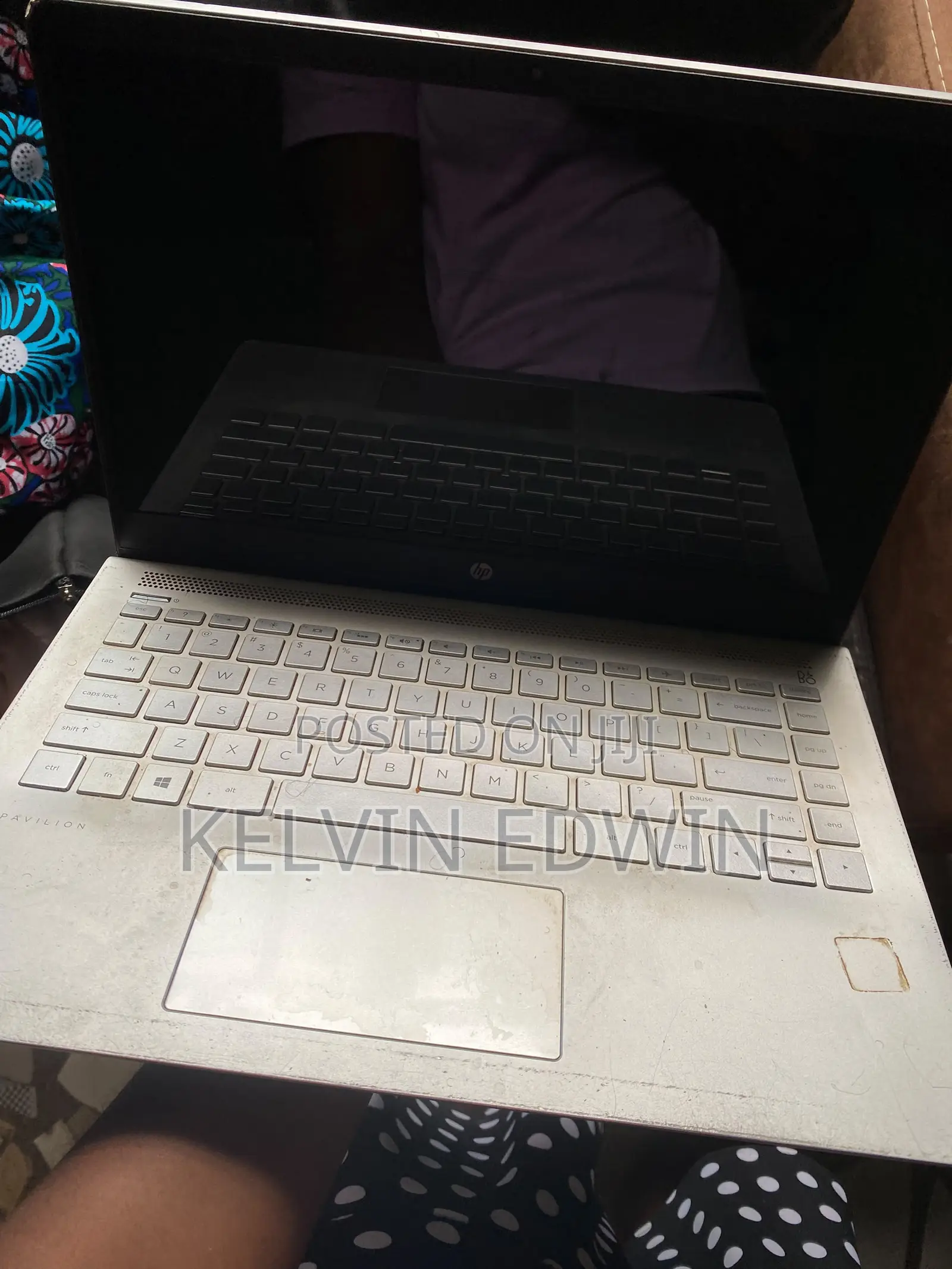Laptop HP Pavilion 10 8GB Intel Core i3 HDD+SSD 1T