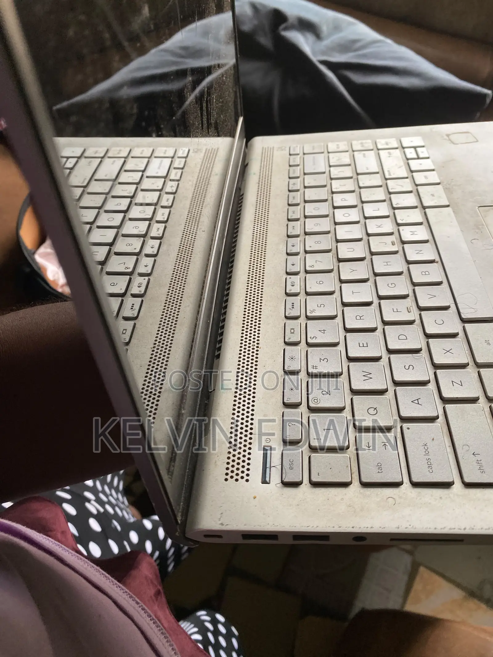 Laptop HP Pavilion 10 8GB Intel Core i3 HDD+SSD 1T