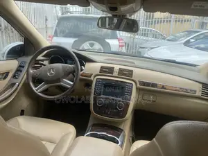 Mercedes-Benz R-Class 2010 White
