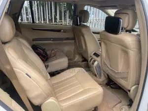 Mercedes-Benz R-Class 2010 White