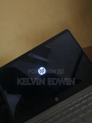 Laptop HP Pavilion 10 8GB Intel Core i3 HDD+SSD 1T
