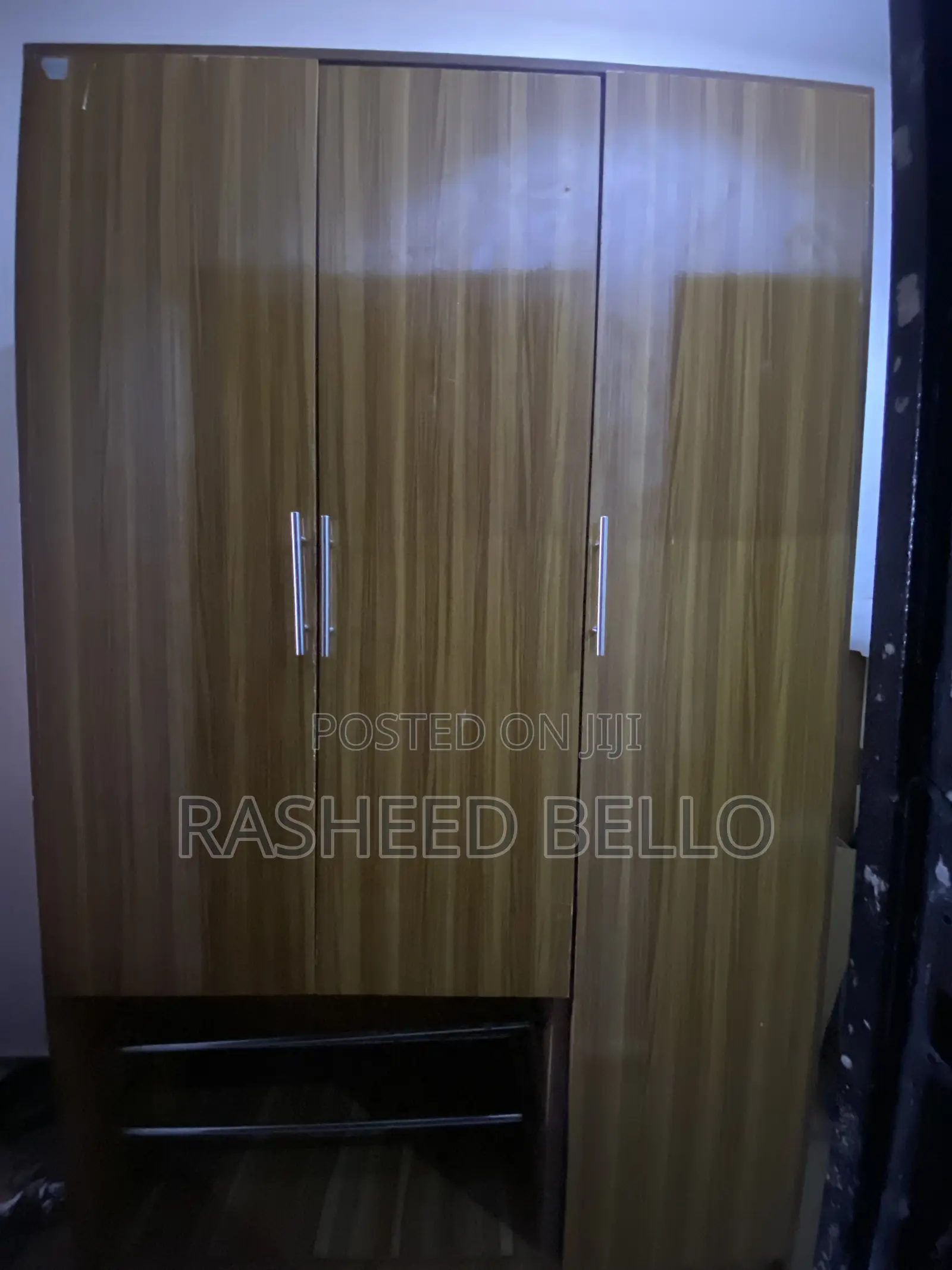 Wardrobe 3 Doors