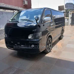 Toyota HiAce 2014 Black