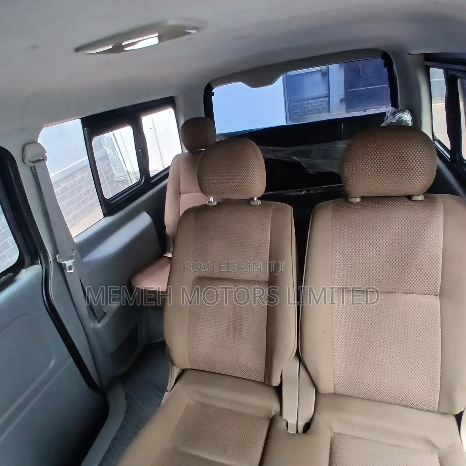 Toyota HiAce 2014 Black