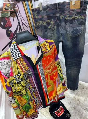 *High Quality Luxury Design Versace Slick Shirt Available