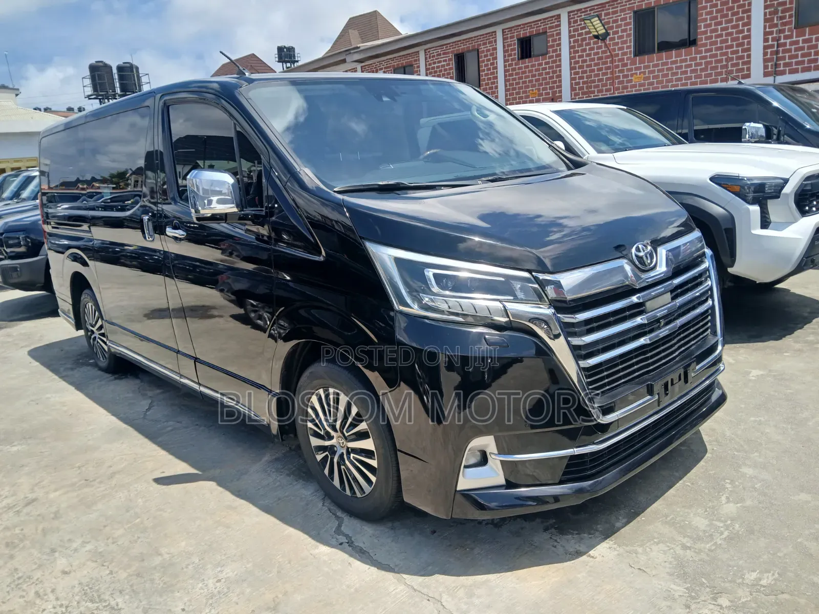Toyota HiAce 2020 Black