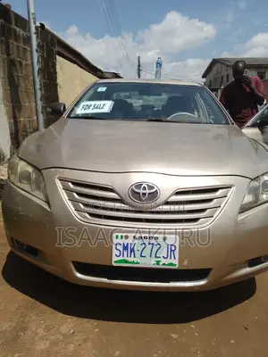 Toyota Camry 2009 Gold