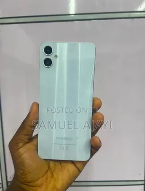 Samsung Galaxy A05 64 GB Silver