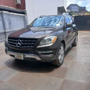 Mercedes-Benz M Class 2013 Brown