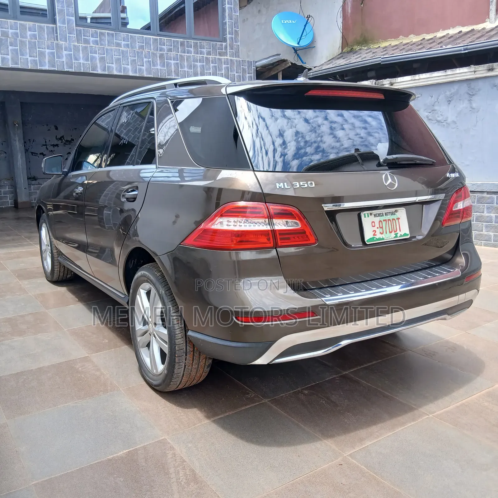 Mercedes-Benz M Class 2013 Brown