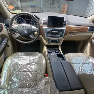 Mercedes-Benz M Class 2013 Brown