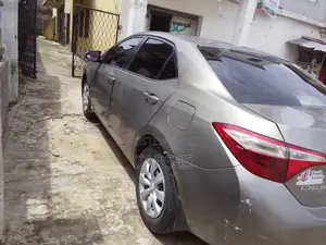Toyota Corolla 2016 Beige