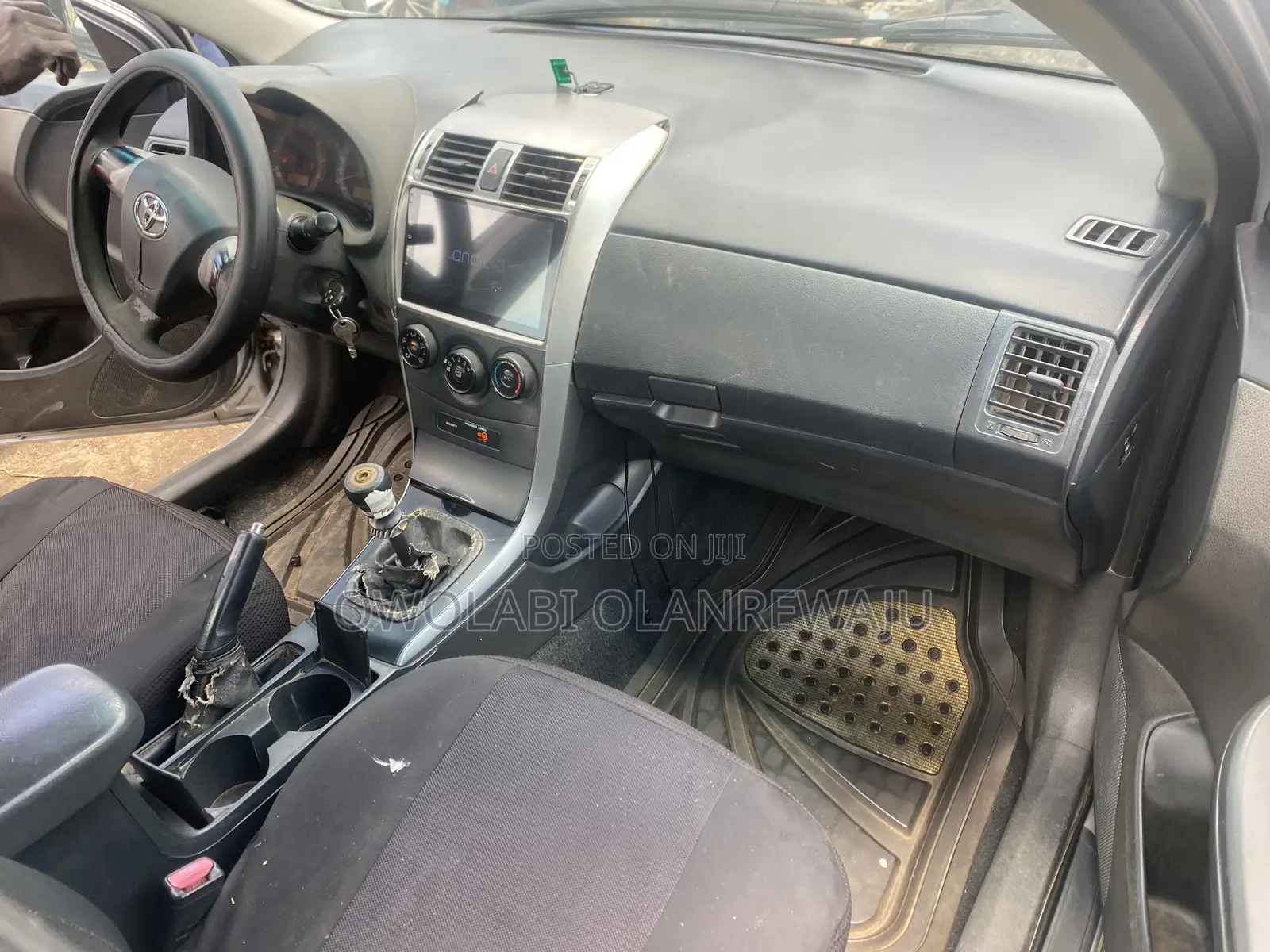 Toyota Corolla 2010 Silver