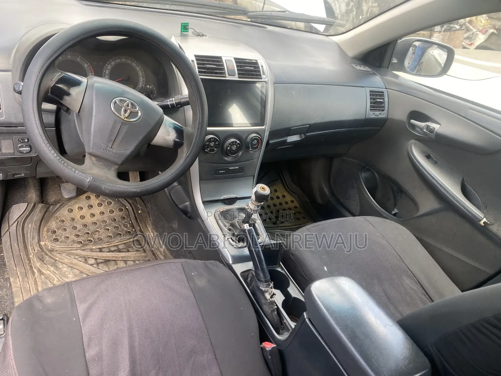 Toyota Corolla 2010 Silver