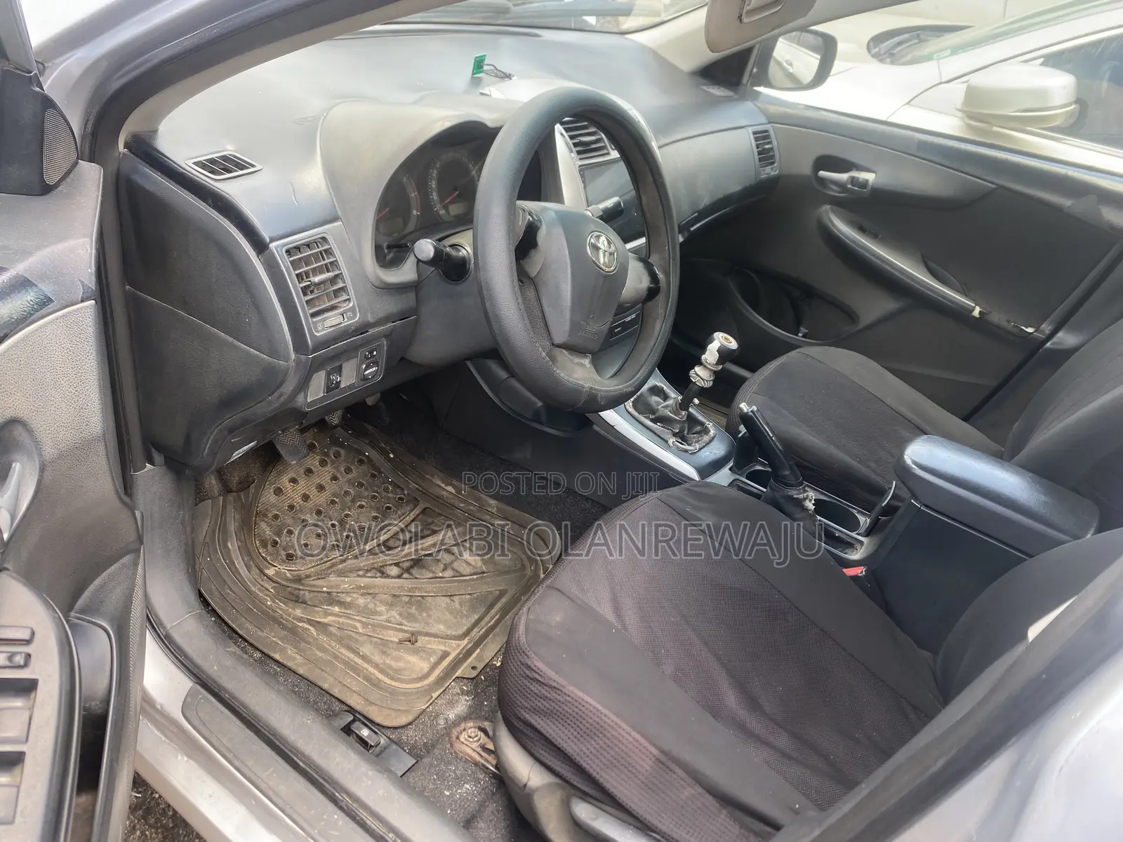 Toyota Corolla 2010 Silver