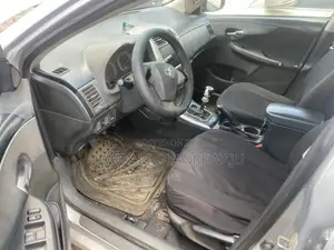 Toyota Corolla 2010 Silver